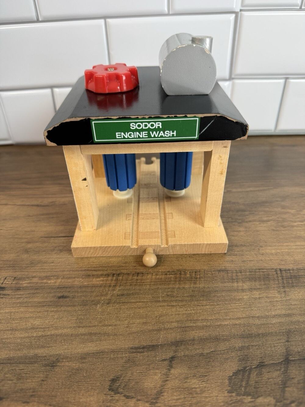 2001 Thomas & Friends Wooden Railway Sodor Engine Wash Train Wood Engine